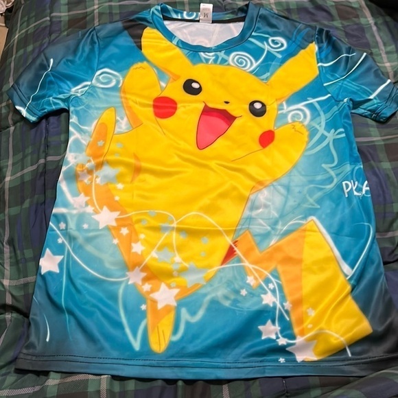 Pikachu  short  sleeved boys t-shirt.  NWOT Pokémon - Picture 1 of 2